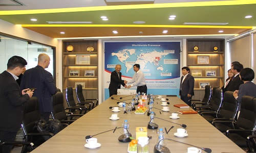 Tiếp đón Chủ tịch Công ty ETN tại văn phòng MobiFone Global